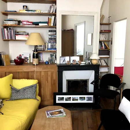 Appartamento Au Coeur Du Marais Parigi